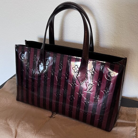 Louis Vuitton vernis Rayures Wilshire PM amarante- guaranteed authentic - Picture 3 of 14